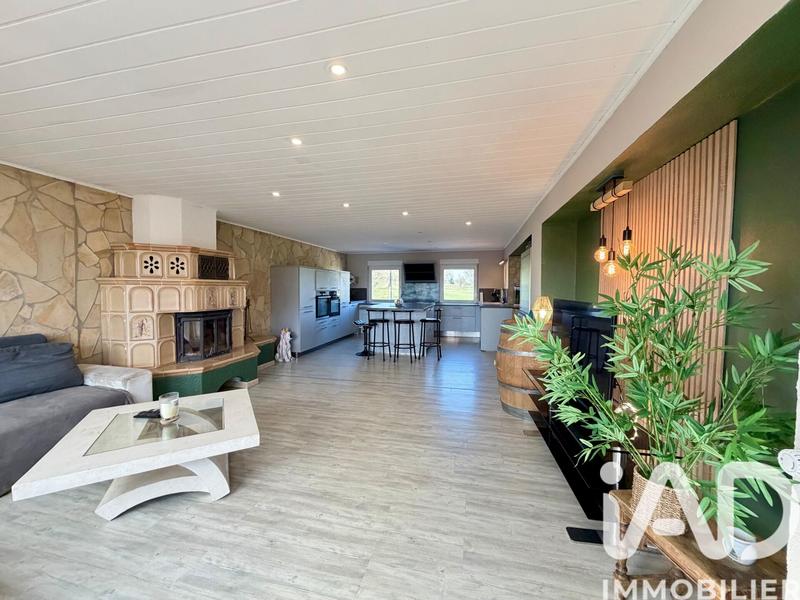 Maison - 182 m² - 8 pièces