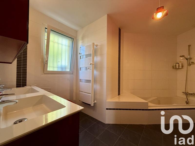 Maison - 123 m² - 5 pièces