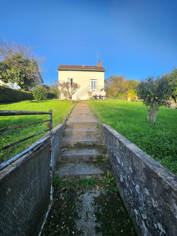 Maison - 98 m² - 5 pièces