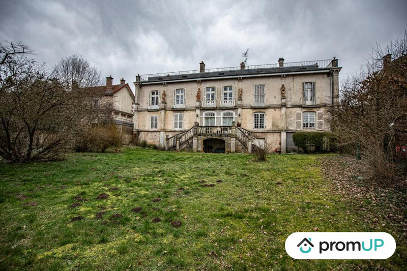 Appartement - 253 m² - 6 pièces