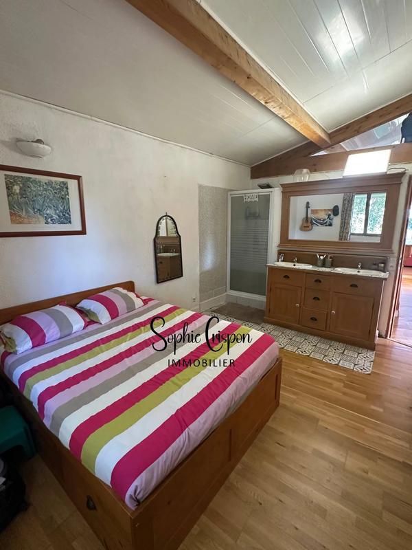 Immeuble mixte - 300 m² - 7 pièces