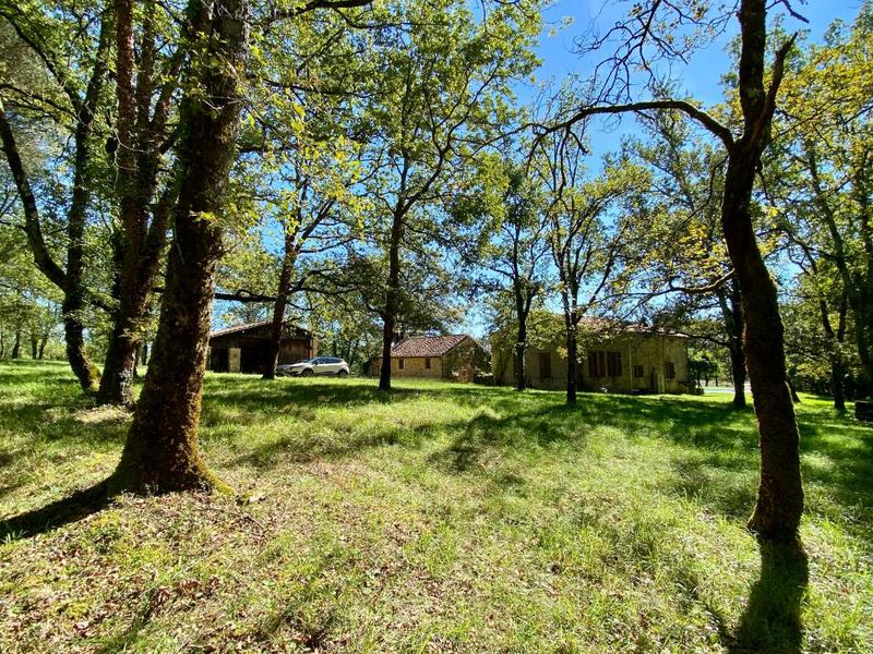 Propriété - 105 m² - 4 pièces