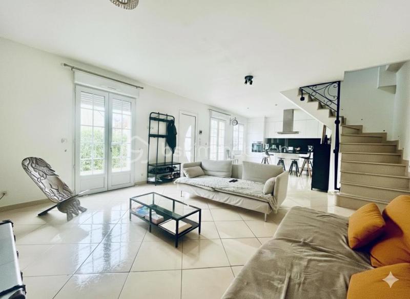 Maison - 108 m² - 6 pièces