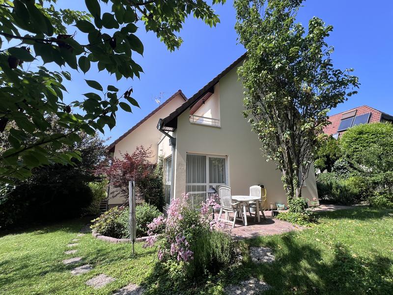 Maison - 213 m² - 9 pièces
