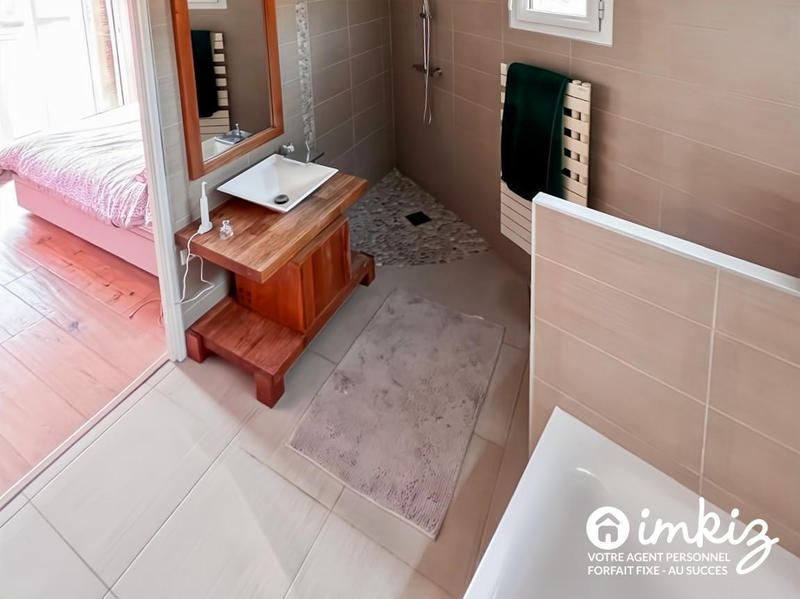 Maison - 170 m² - 6 pièces