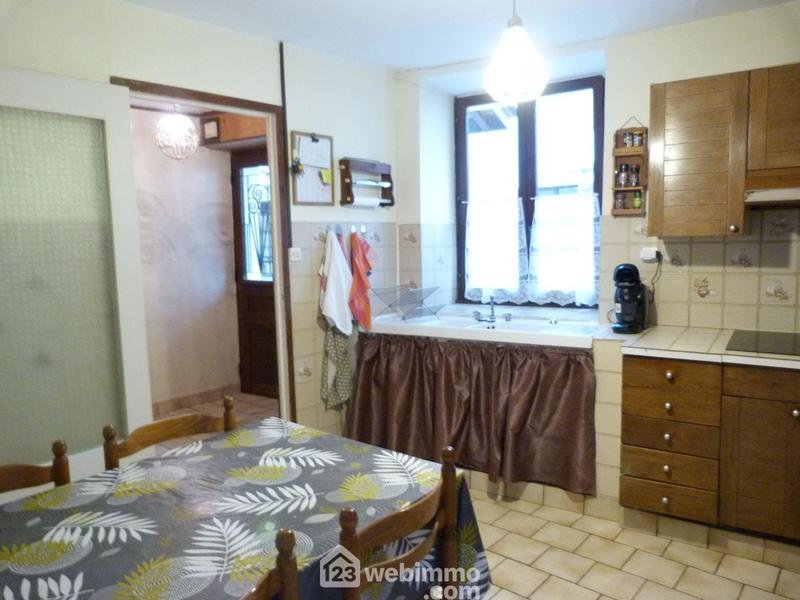 Maison - 248 m² - 11 pièces