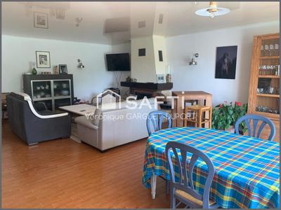 Maison - 202 m² - 5 pièces