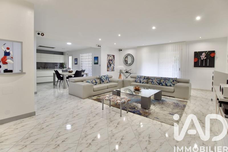 Maison - 145 m² - 5 pièces