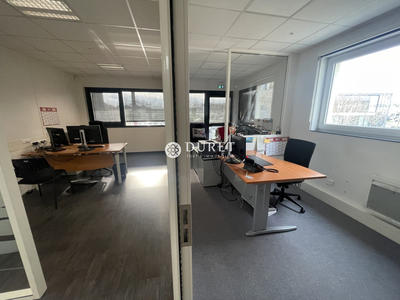 Bureau - 1 244 m²
