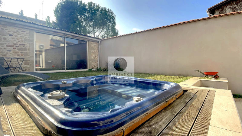 Maison - 101 m² - 6 pièces