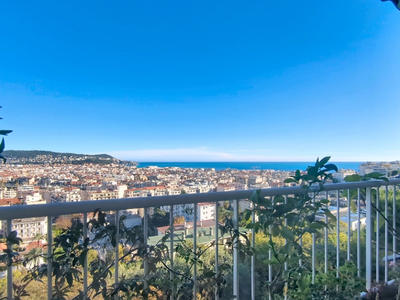 Appartement - 72 m² - 4 pièces