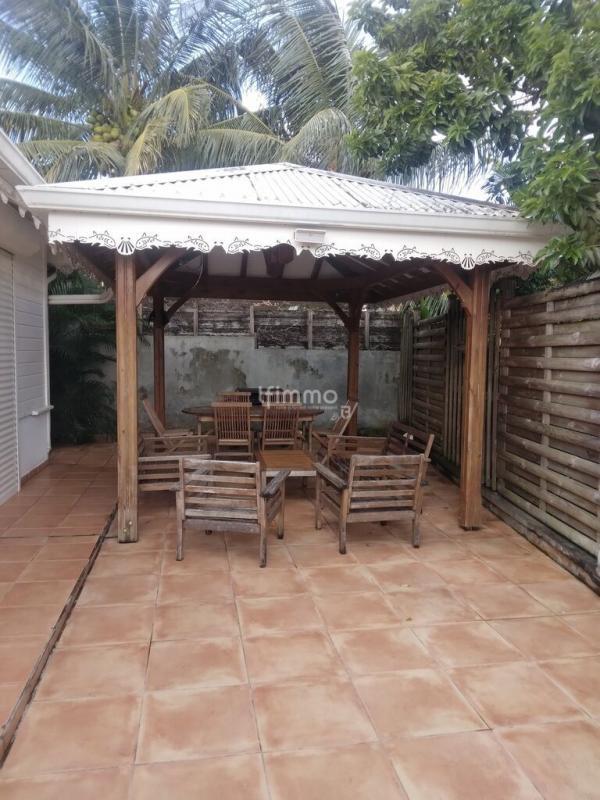 Maison - 180 m² - 5 pièces