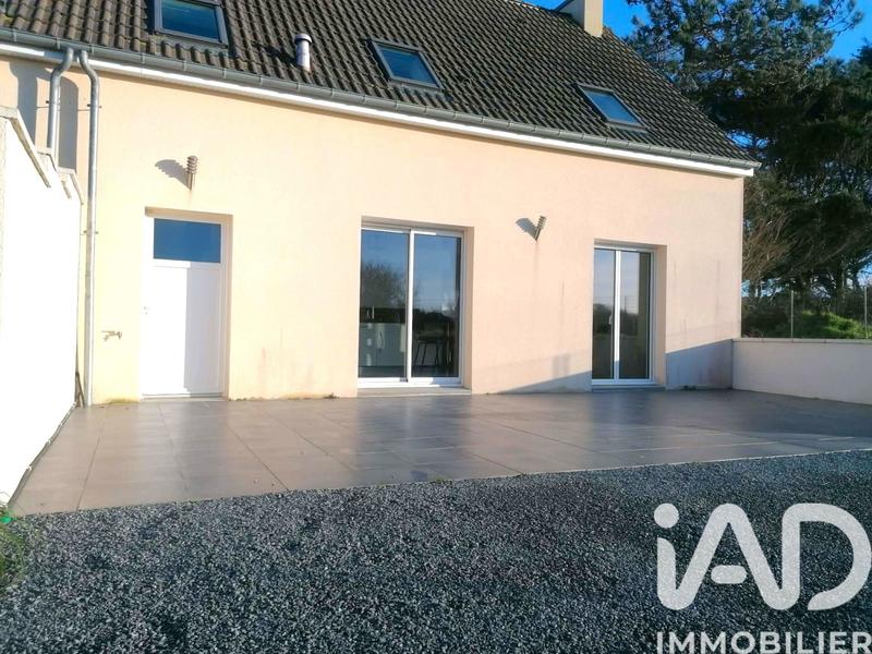 Maison - 99 m² - 5 pièces