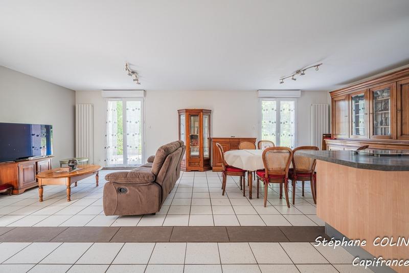Maison - 183 m² - 8 pièces