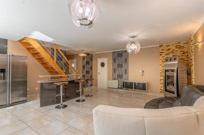 Maison - 163 m² - 6 pièces