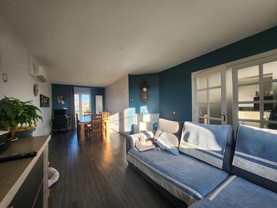 Maison - 99 m² - 6 pièces