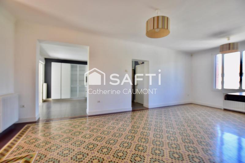 Maison - 208 m² - 8 pièces