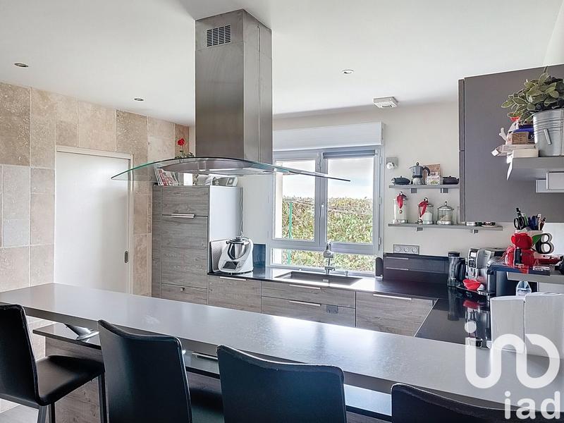 Maison - 220 m² - 6 pièces