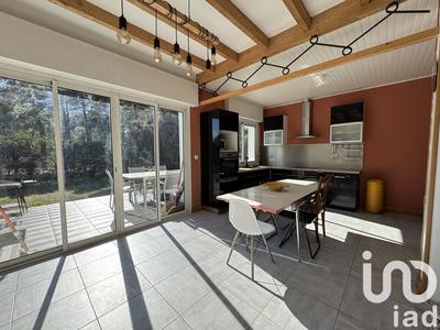 Maison - 122 m² - 7 pièces