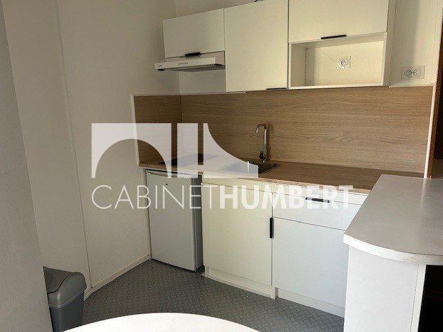 Studio - 25 m² - 1 pièce