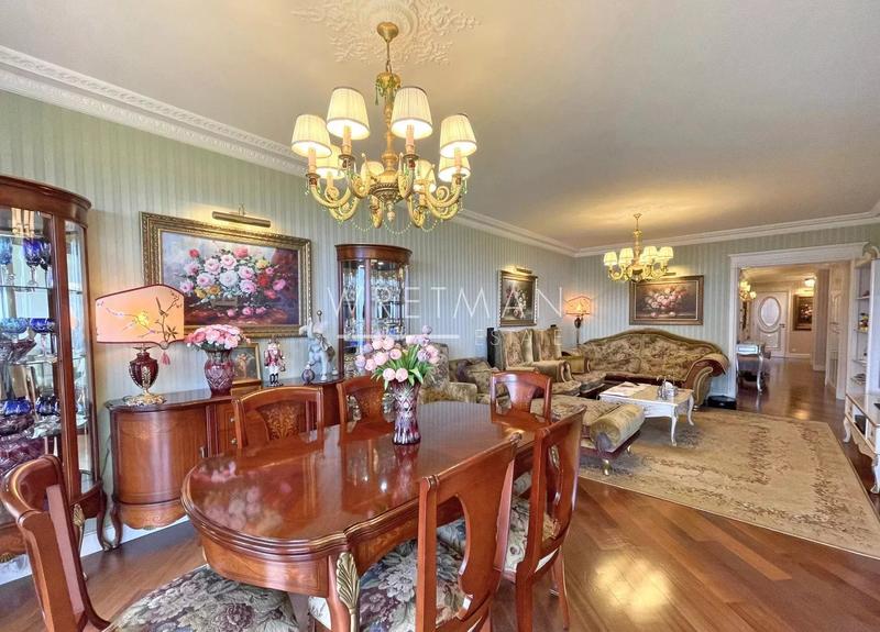 Appartement - 114 m² - 4 pièces