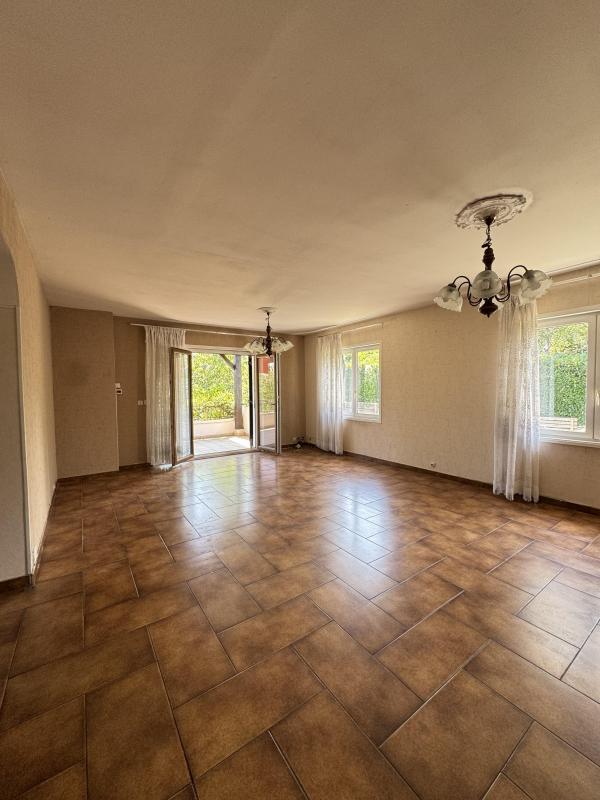 Maison - 200 m² - 6 pièces