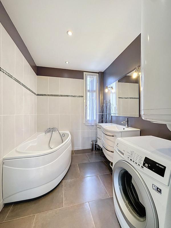 Appartement - 65 m² - 3 pièces