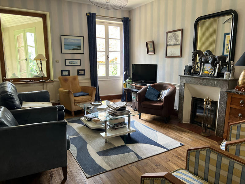 Maison - 200 m² - 10 pièces