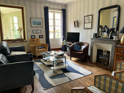 Maison - 200 m² - 10 pièces