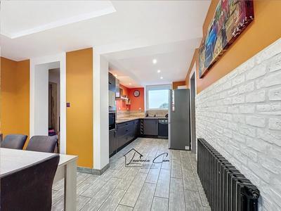 Maison - 79 m² - 5 pièces