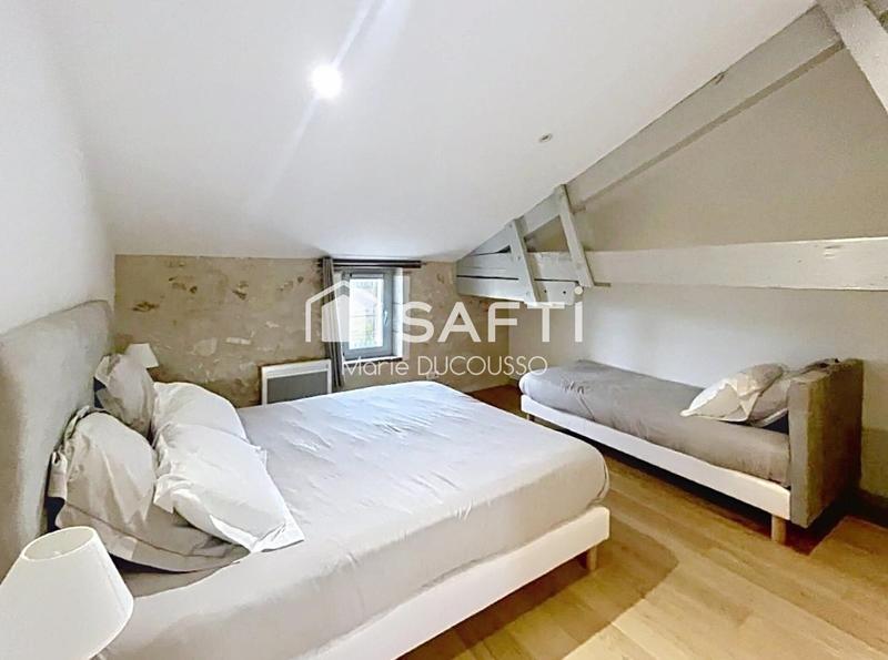 Maison - 371 m² - 9 pièces