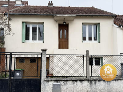 Maison - 93 m² - 4 pièces