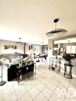 Maison - 95 m² - 6 pièces