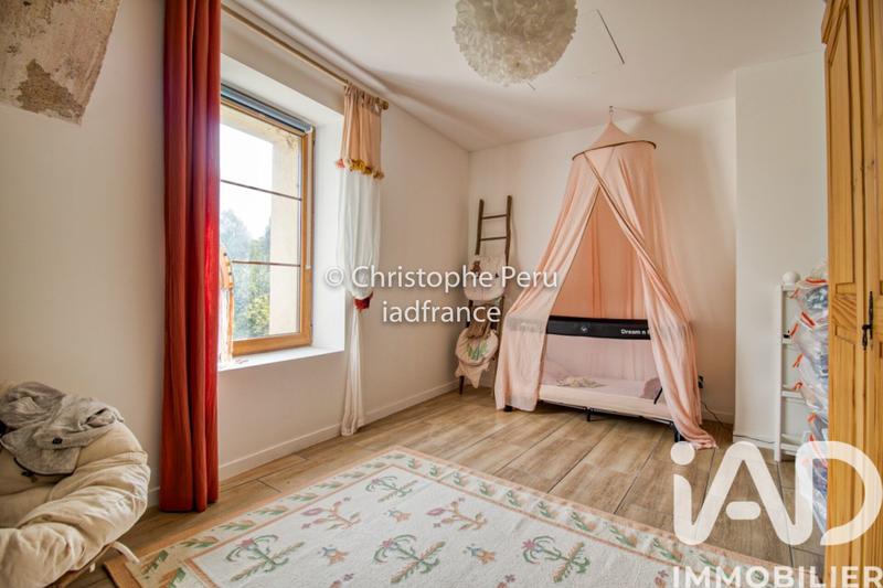 Maison - 229 m² - 9 pièces