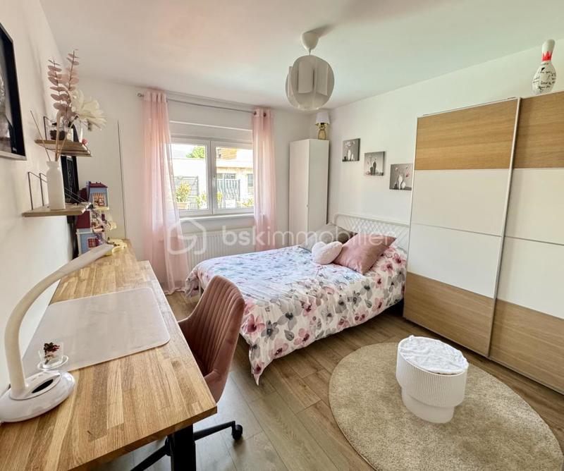 Maison - 211 m² - 6 pièces