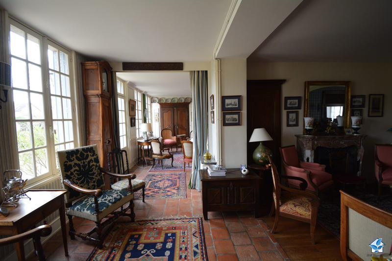 Viager - Maison - 381 m² - 11 pièces