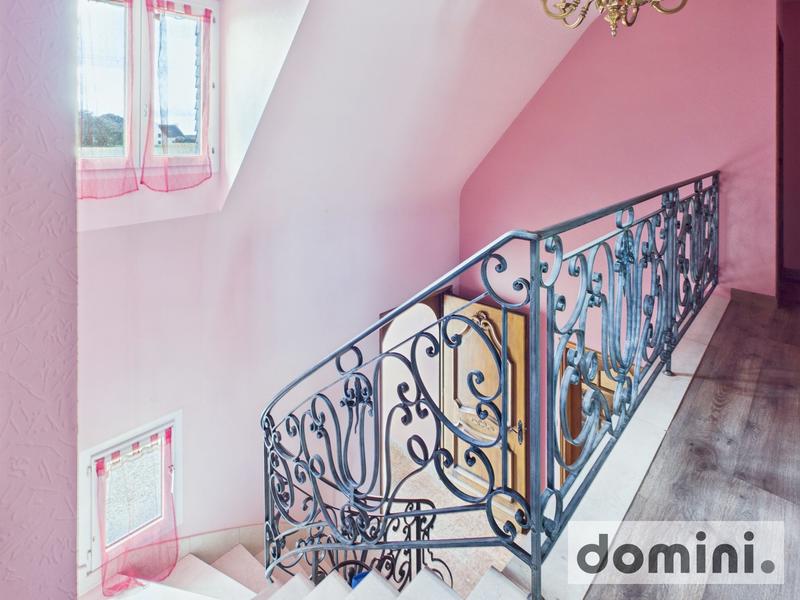 Maison - 188 m² - 9 pièces