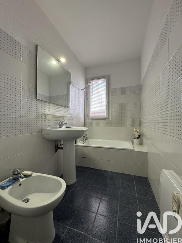 Maison - 210 m² - 7 pièces