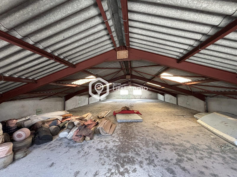 Maison ancienne - 700 m² - 4 pièces