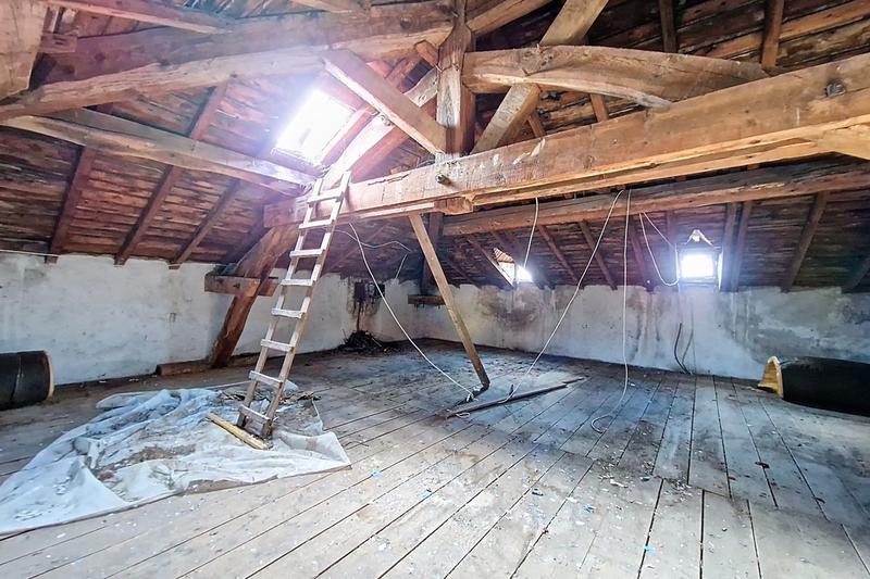 Maison - 300 m² - 6 pièces