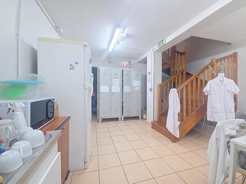 Local commercial - 151 m²