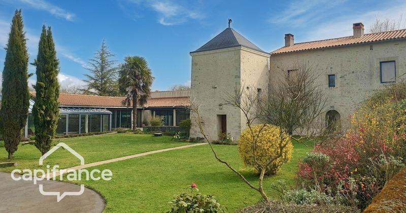 Maison - 291 m² - 12 pièces