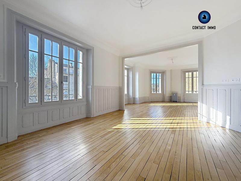 Appartement - 136 m² - 5 pièces