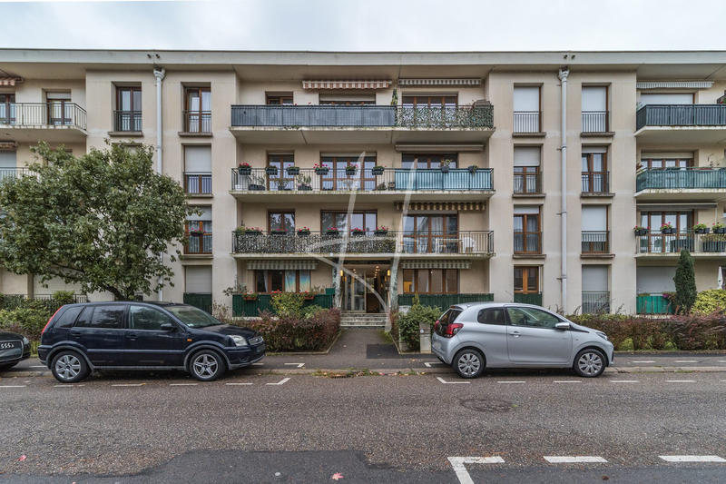 Appartement - 80 m² - 3 pièces