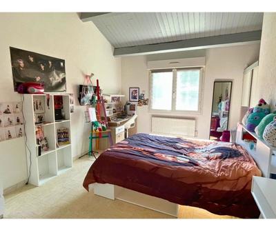 Maison - 182 m² - 10 pièces