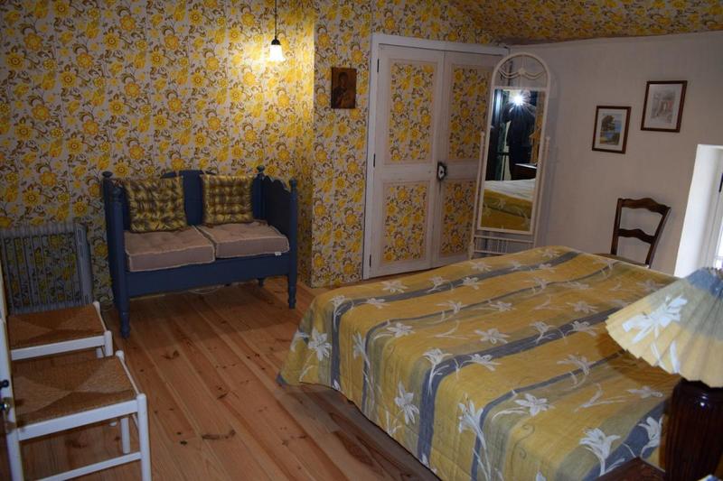 Maison de village - 220 m² - 16 pièces