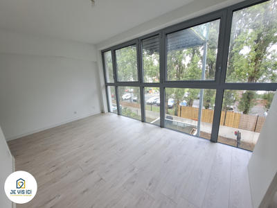 Loft - 92 m² - 5 pièces
