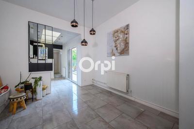 Maison - 97 m² - 5 pièces