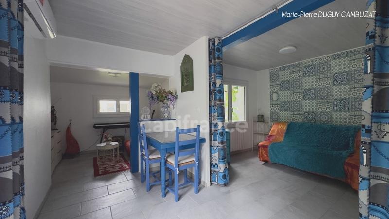 Maison - 236 m² - 10 pièces