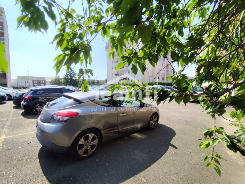 Parking / Garage - 204 m²